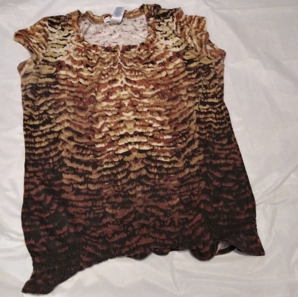 Liz Wear short sleeve shirt